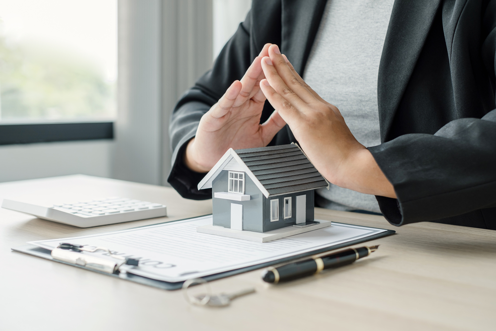 Mortgage Life Insurance Vs. Life Insurance: What's The Difference?